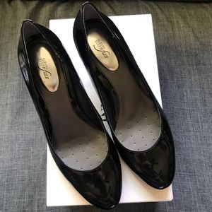 ALFANI Black Patent Leather Pumps